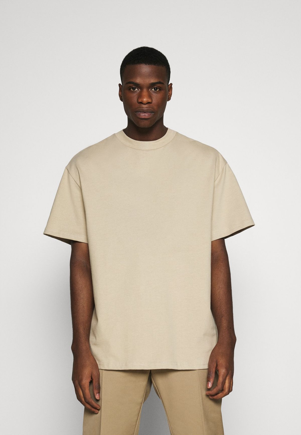 t-shirt uni-color beige