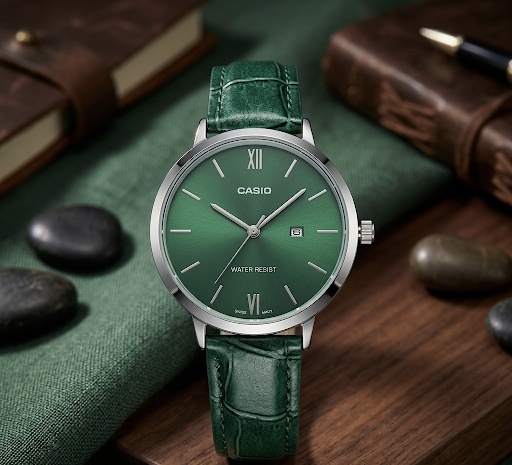 casio manche cuir vert fond vert