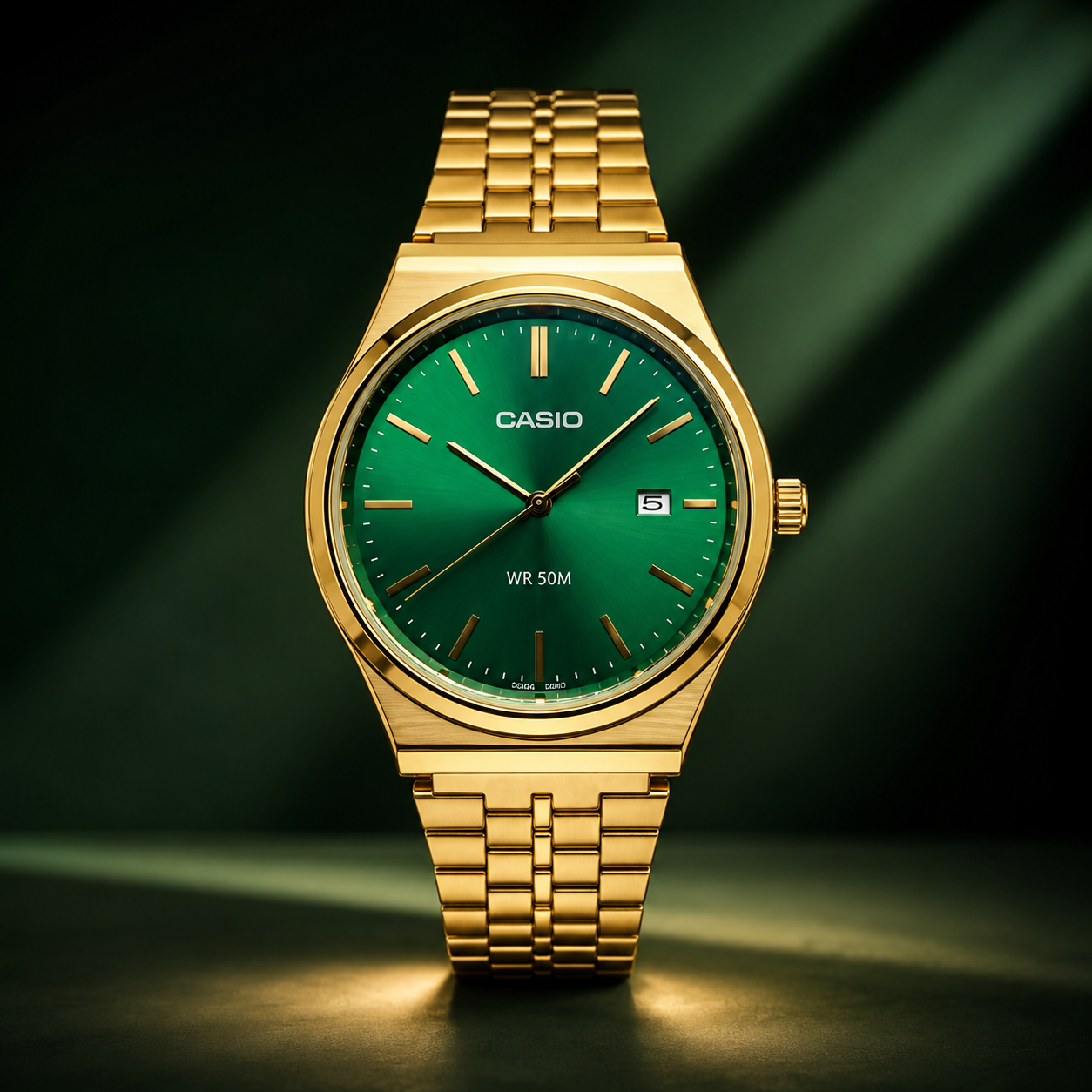 Montre Casio WR 50M – Cadran Vert & Finition Jaune Or