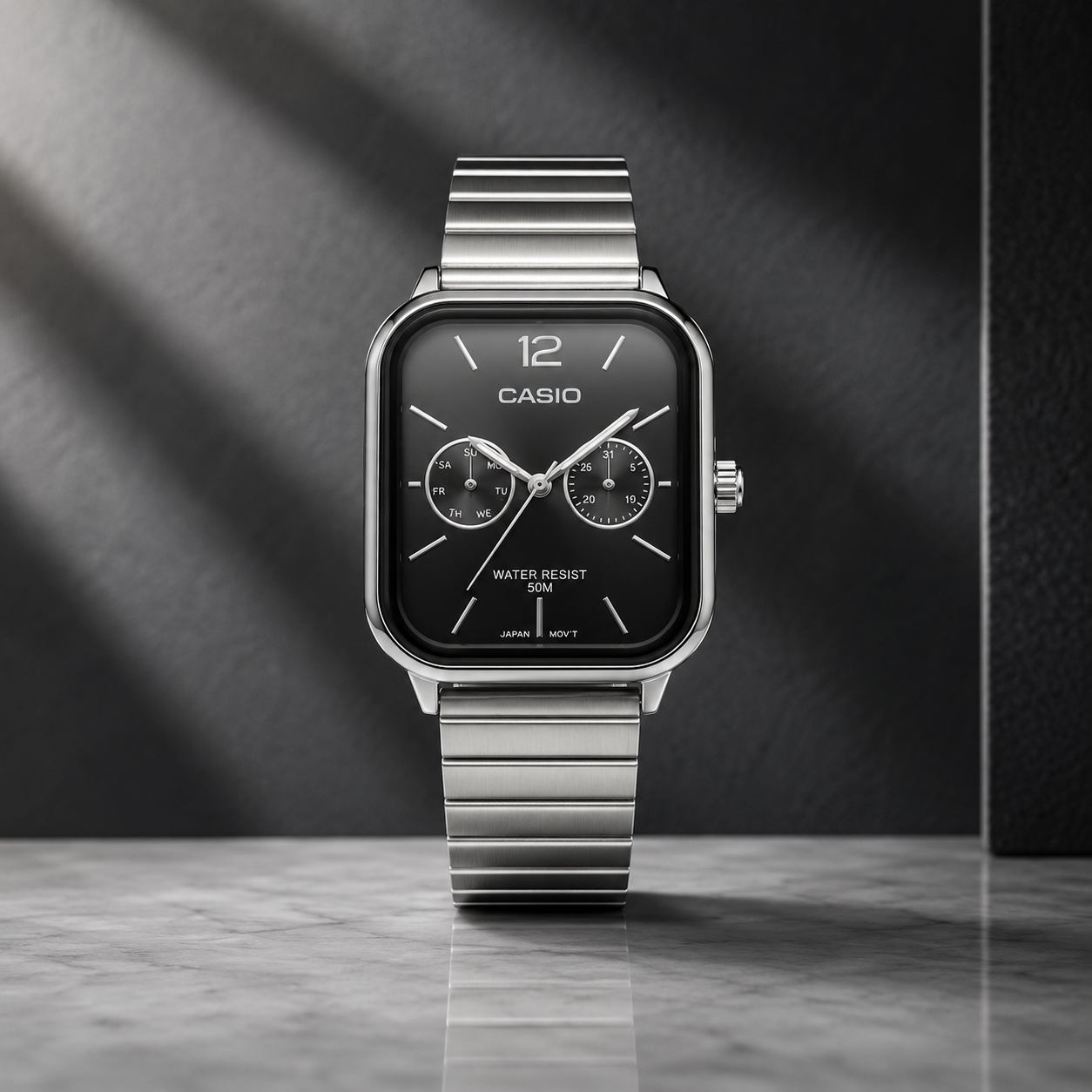 Montre Casio Water Resist – Cadran Noir & Blanc, Finition Argentée